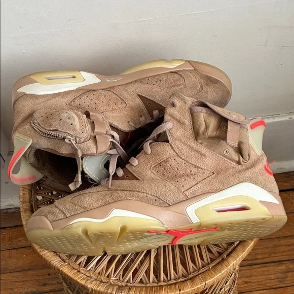 Jordan 6 Retro Travis Scott - Picture 4 of 10